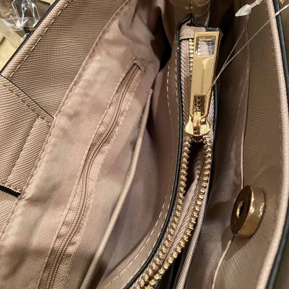 Bag - Picture 7 of 9